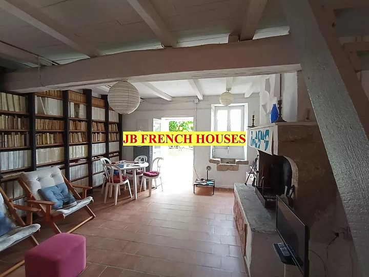 3 bed stone house for sale near Paillé