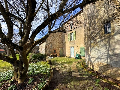 Maison en pierre de 5 chambres à vendre près de Jartaud