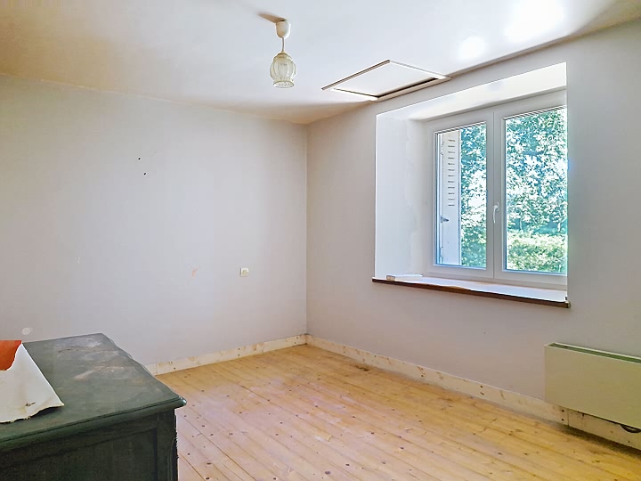 2 bed stone house for sale near Peer