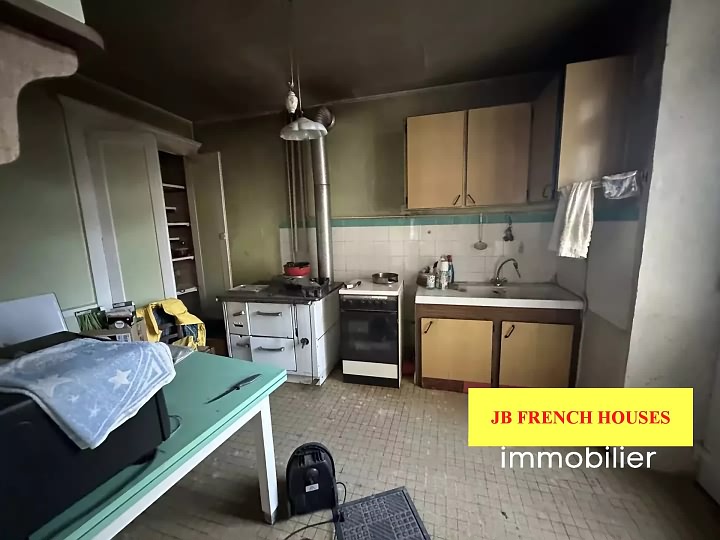 5 bed stone house for sale near Noth