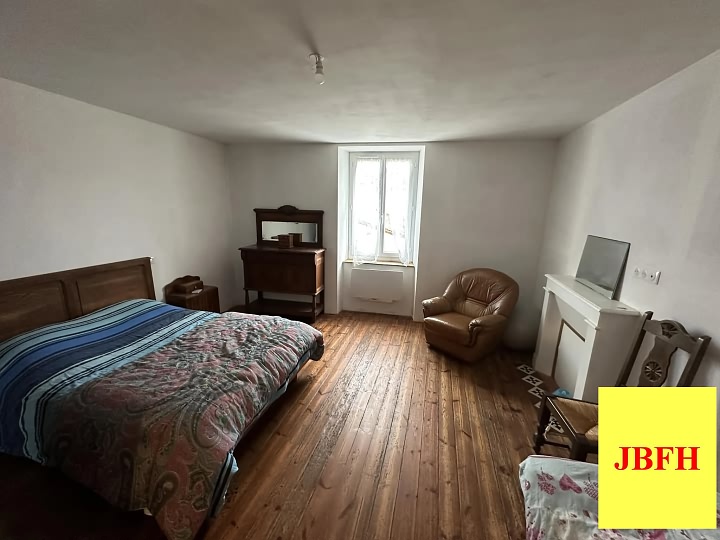 4 bed stone house for sale near Ardilleux