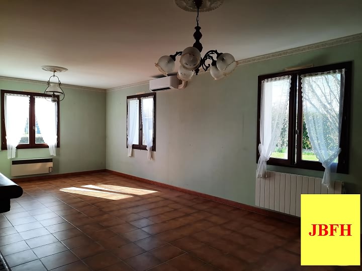 3 bed house for sale near Ardilleux