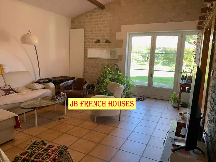 4 bed stone house for sale near Paillé