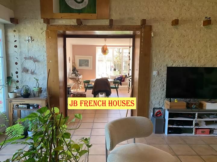 4 bed stone house for sale near Paillé
