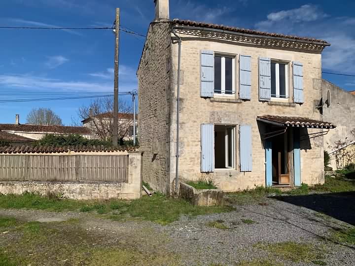 2 bed stone house for sale near Paillé