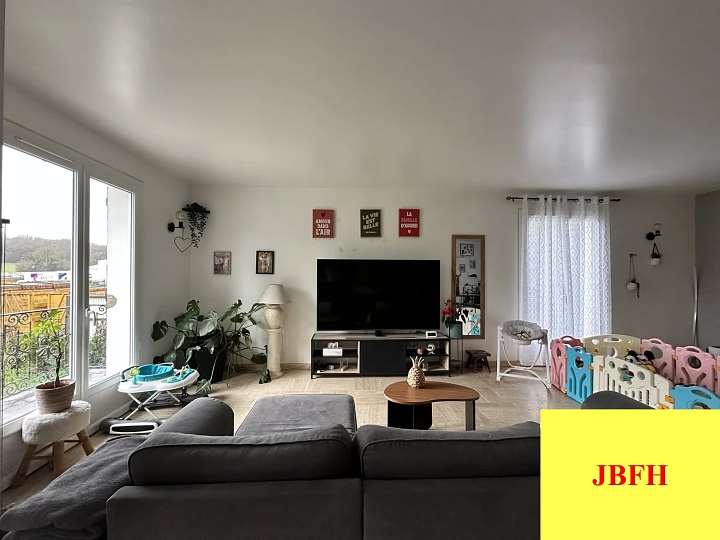 2 bed house for sale near Pliboux