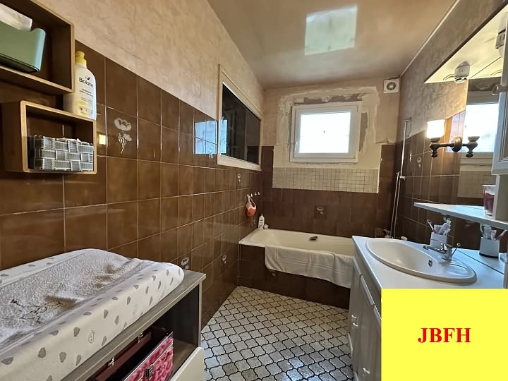 2 bed house for sale near Pliboux