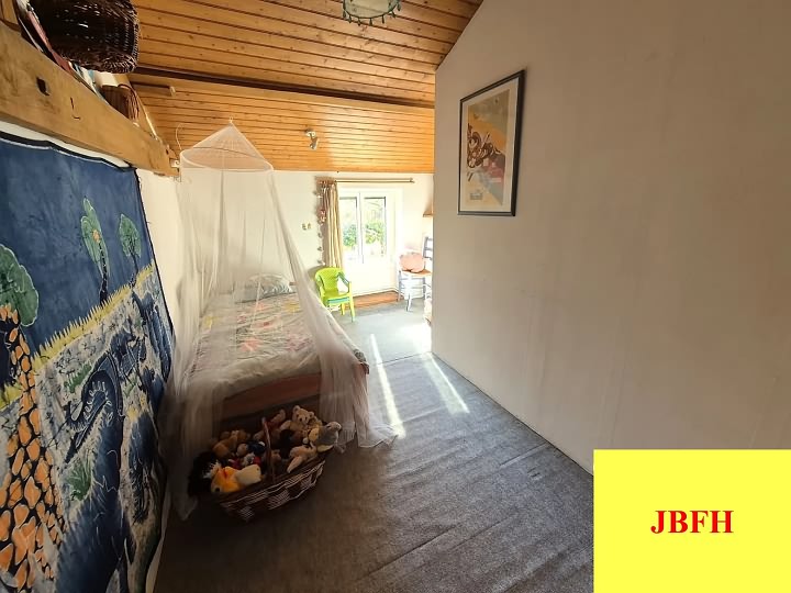 3 bed stone house for sale near Viennay