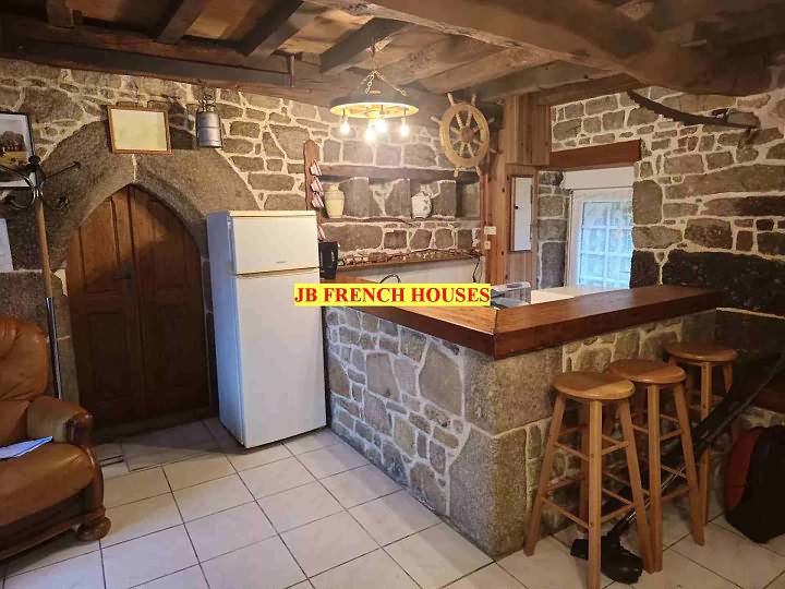 3 bed stone house for sale near Kerurien