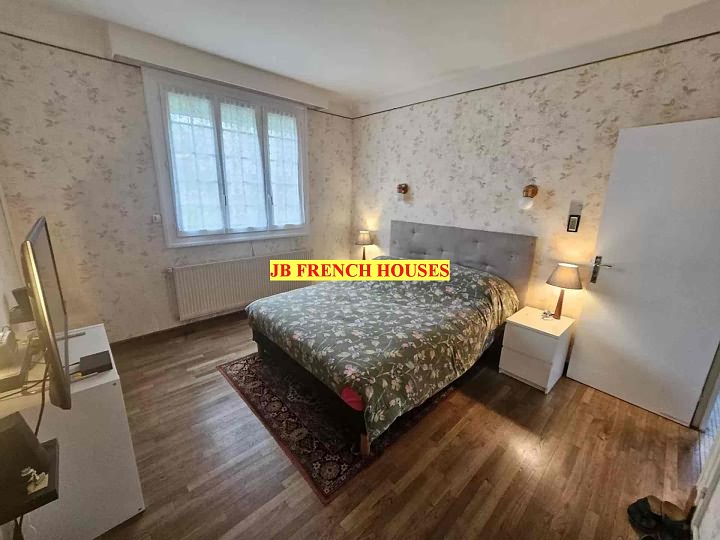 4 bed stone house for sale near Lanvellec
