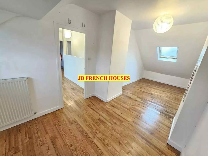 4 bed stone house for sale near Lanvellec