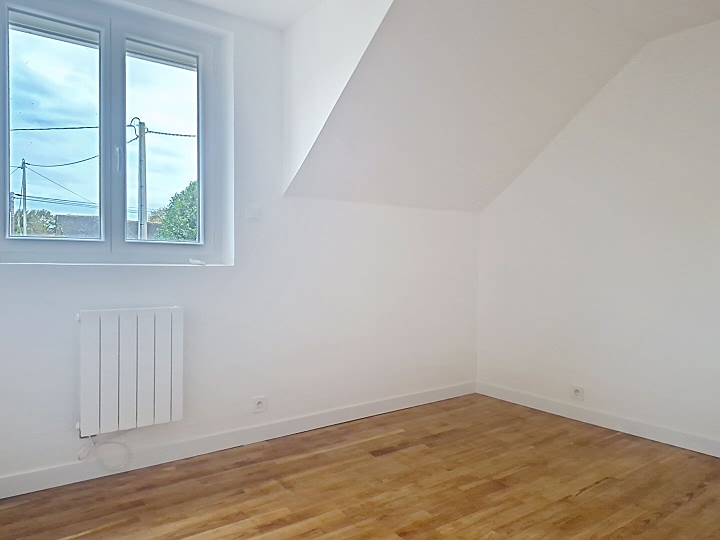 3 bed stone house for sale near Peer
