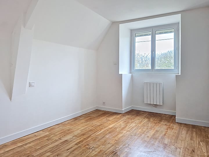 3 bed stone house for sale near Peer