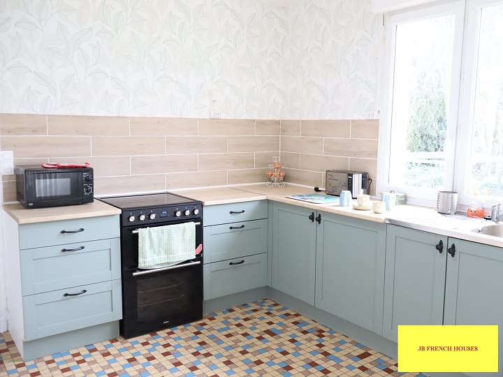 4 bed stone house for sale near Lapenty