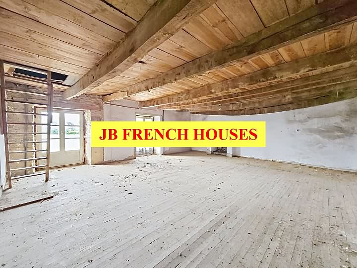 3 bed stone house for sale near Taupont