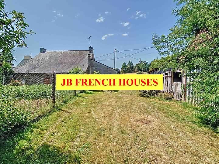 3 bed stone house for sale near Taupont