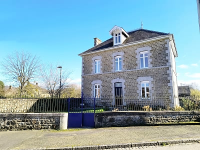 4 bed stone house for sale near Lesbois