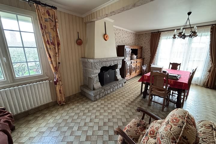 3 bed house for sale near Taupont