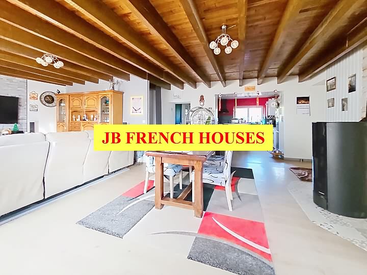 Maison en pierre de 3 chambres à vendre près de Mohon