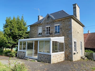 2 bed stone house for sale near Le Tanu