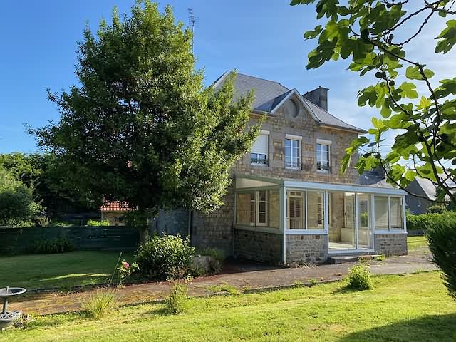 2 bed stone house for sale near Le Tanu