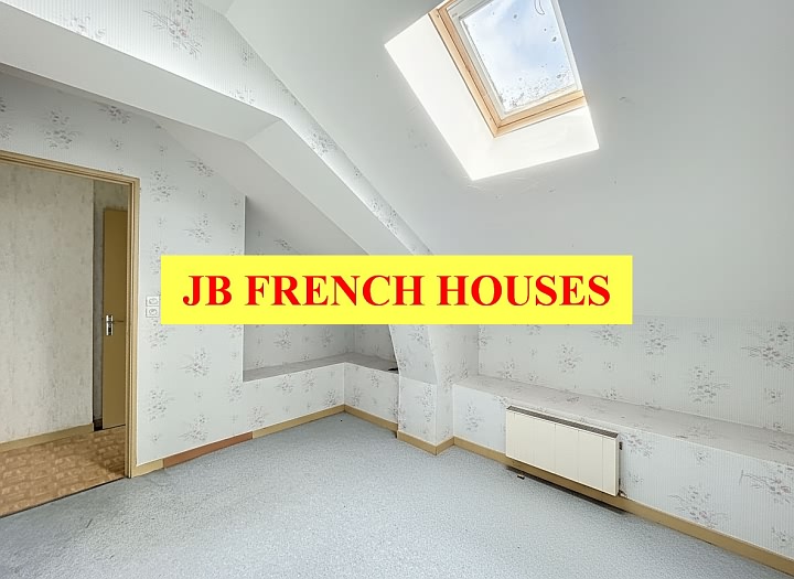 2 bed stone house for sale near Colomel
