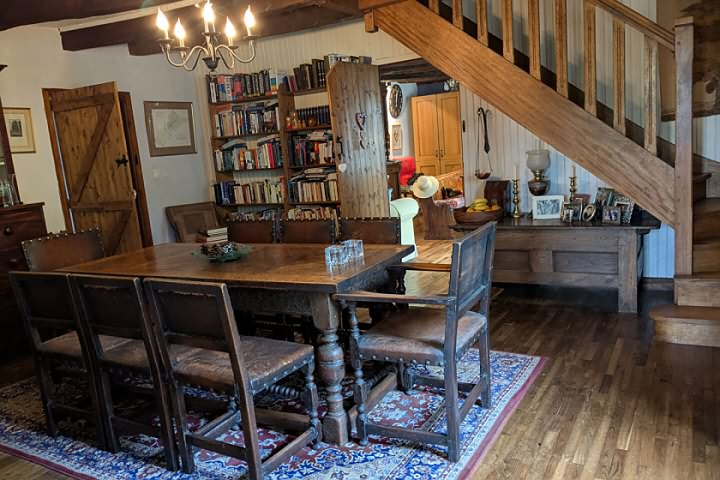 Maison en pierre de 4 chambres à vendre près de Mohon