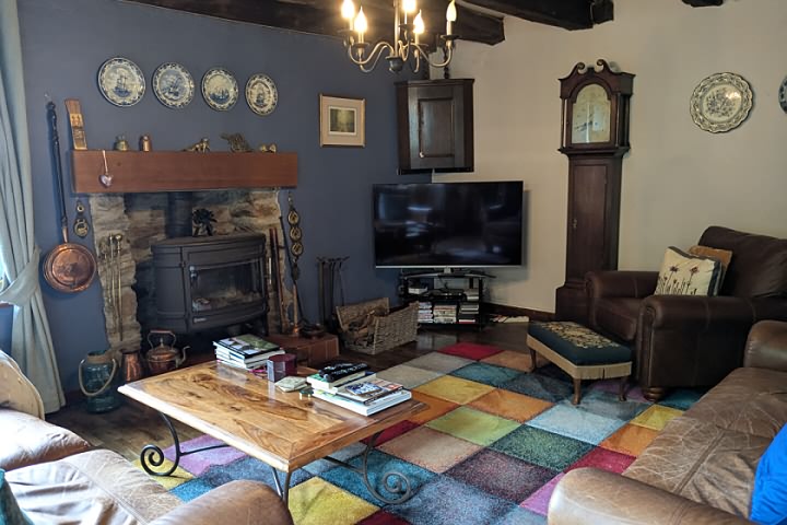 Maison en pierre de 4 chambres à vendre près de Mohon