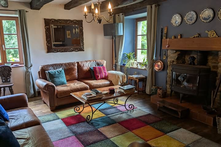 Maison en pierre de 4 chambres à vendre près de Mohon