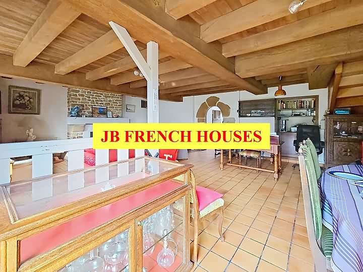 5 bed stone house for sale near Peer