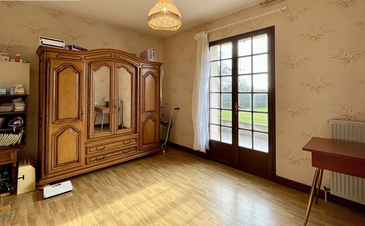 4 bed stone house for sale near Ansac Sur Vienne
