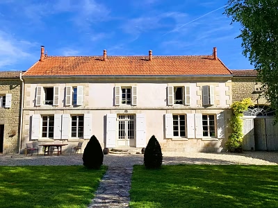 4 bed stone house for sale near Paillé