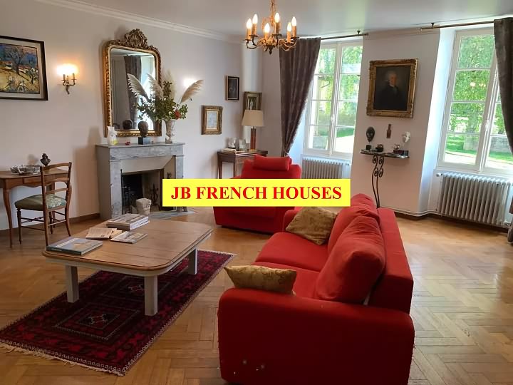 4 bed stone house for sale near Paillé