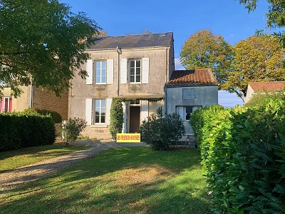 3 bed stone house for sale near Paillé