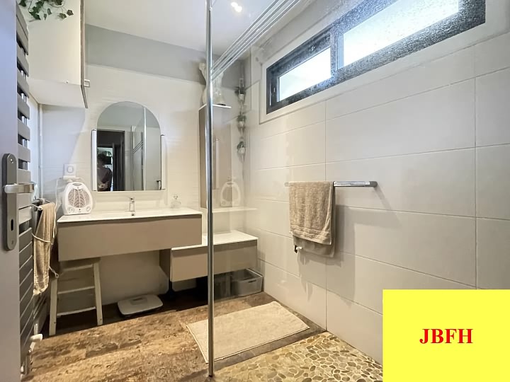3 bed stone house for sale near Pliboux