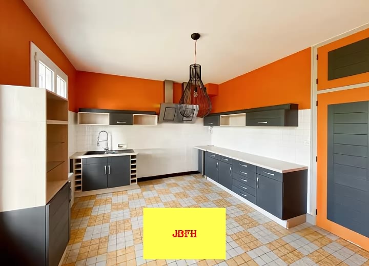 4 bed stone house for sale near Bujalenas