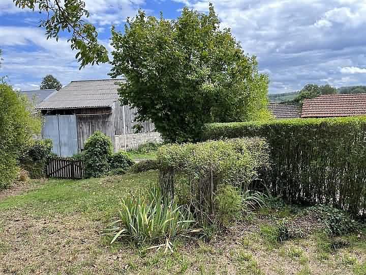 Maison en pierre de 2 chambres à vendre près de Jartaud