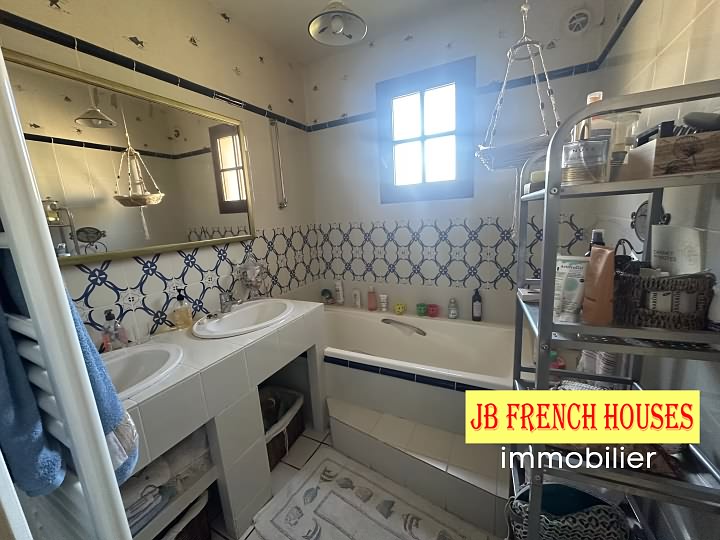 4 bed stone house for sale near Noth