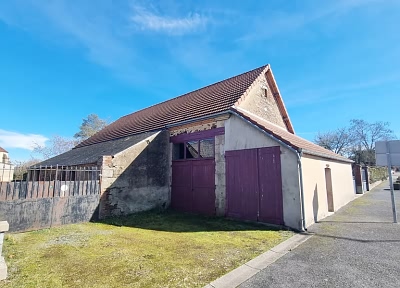 Stone barn to renovate near SOUTH INDRE and SOUTH CHER and NORTH CREUSE