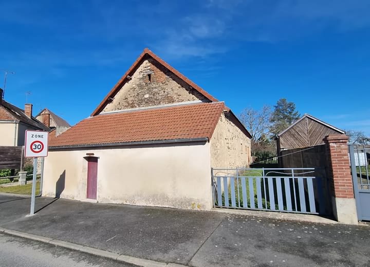 Stone barn to renovate near SOUTH INDRE and SOUTH CHER and NORTH CREUSE