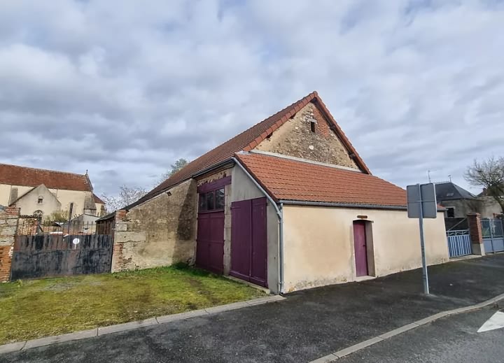 Stone barn to renovate near SOUTH INDRE and SOUTH CHER and NORTH CREUSE