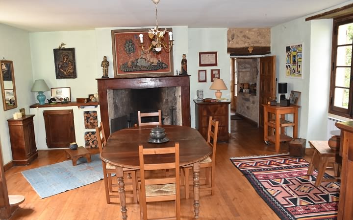 6 bed stone house for sale near Castels