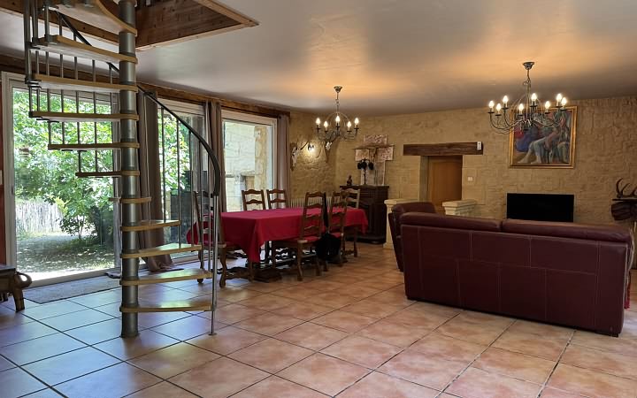 4 bed stone house for sale near Castels