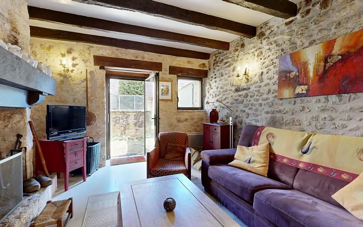4 bed stone house for sale near Castels