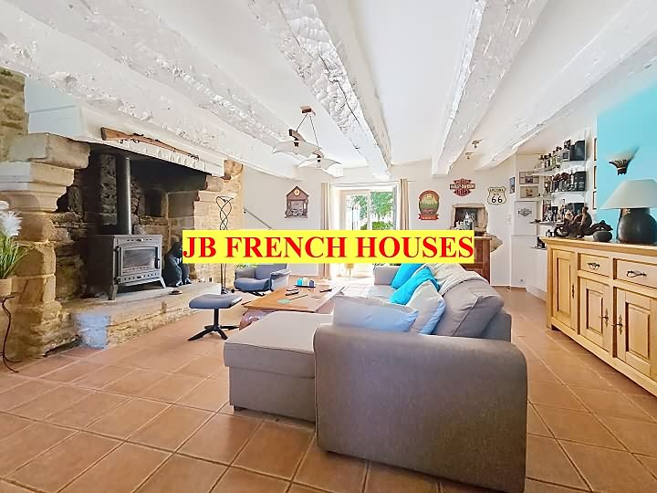 3 bed stone house for sale near Peer