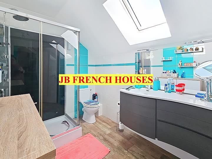 3 bed stone house for sale near Peer