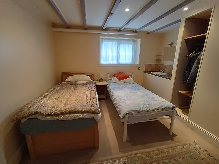 Stone longère de 3 chambres à vendre près de Bothoa