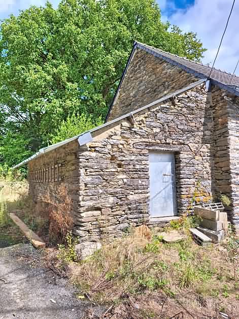 3 bed stone house for sale near Missiriac