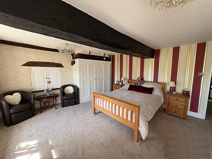 2 bed stone house for sale near Lapenty