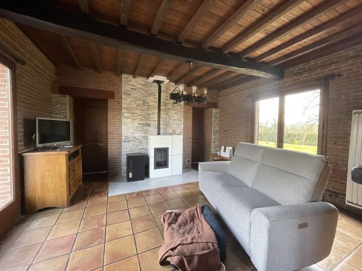 4 bed stone house for sale near Lambus